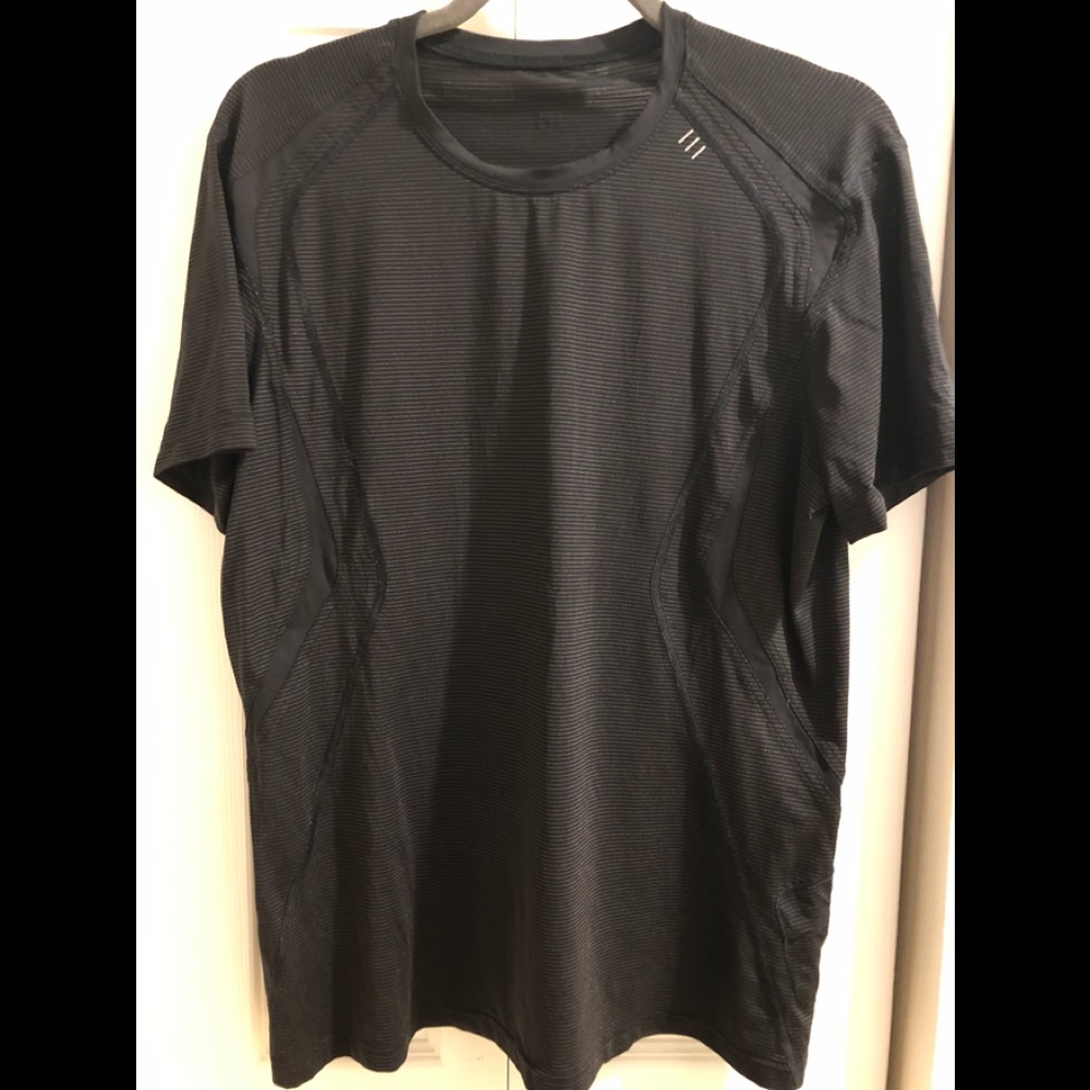 lulemon Mens Black Tech Short Sleeve Silverescent